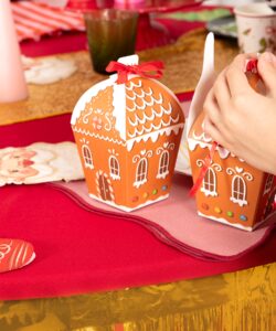 Kerst traktatiedoosjes gingerbread house – 6 stuks bij cake, bake & love 10 Kerst traktatiedoosjes gingerbread house – 6 stuks - afbeelding 4