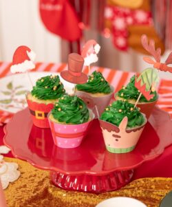 Kerst cupcake wrappers met toppers – 12-delige set - afbeelding 2