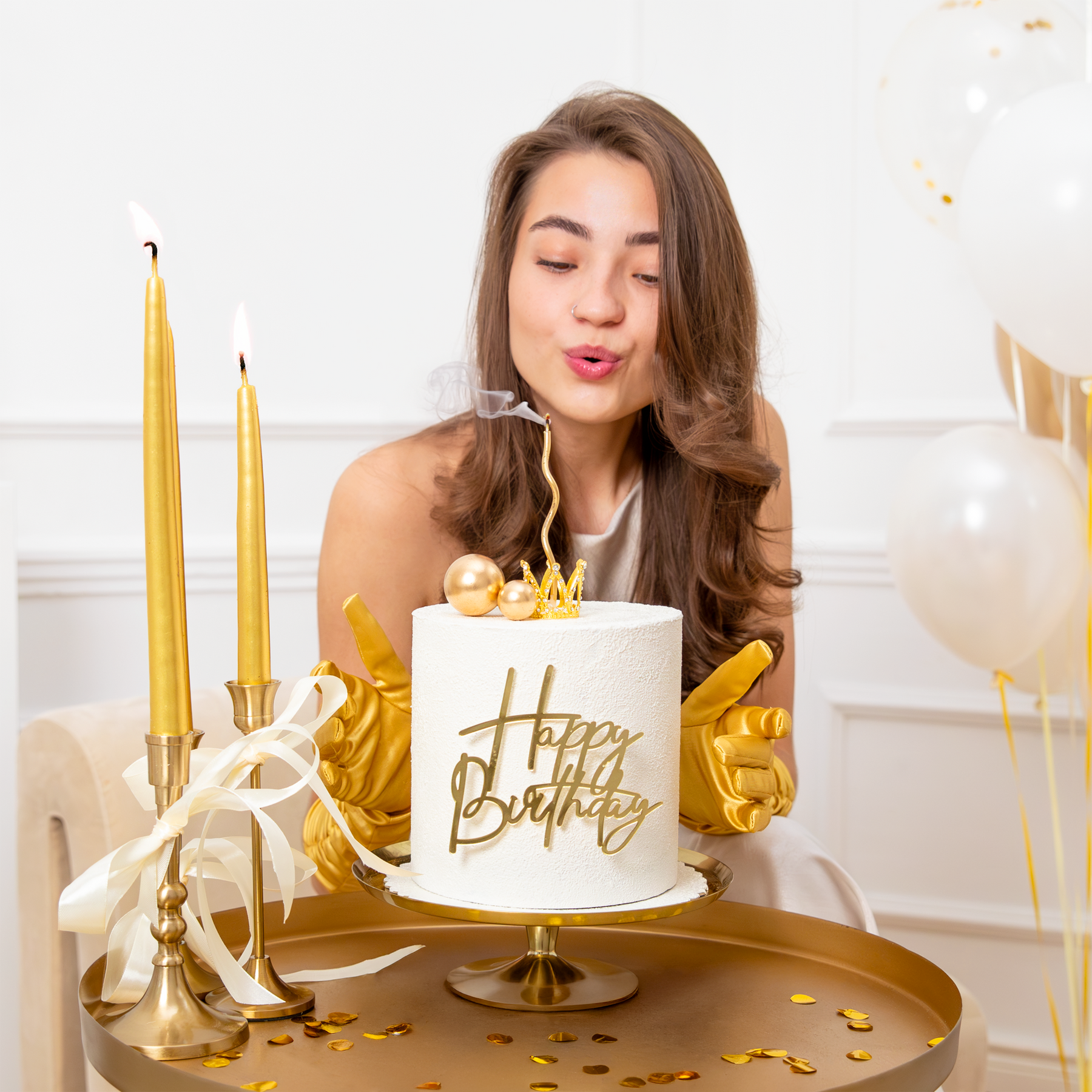 Taartdecoratie kroon goud met kristallen 3 cm bij cake, bake & love 7 Taartdecoratie kroon goud met kristallen 3 cm - afbeelding 3