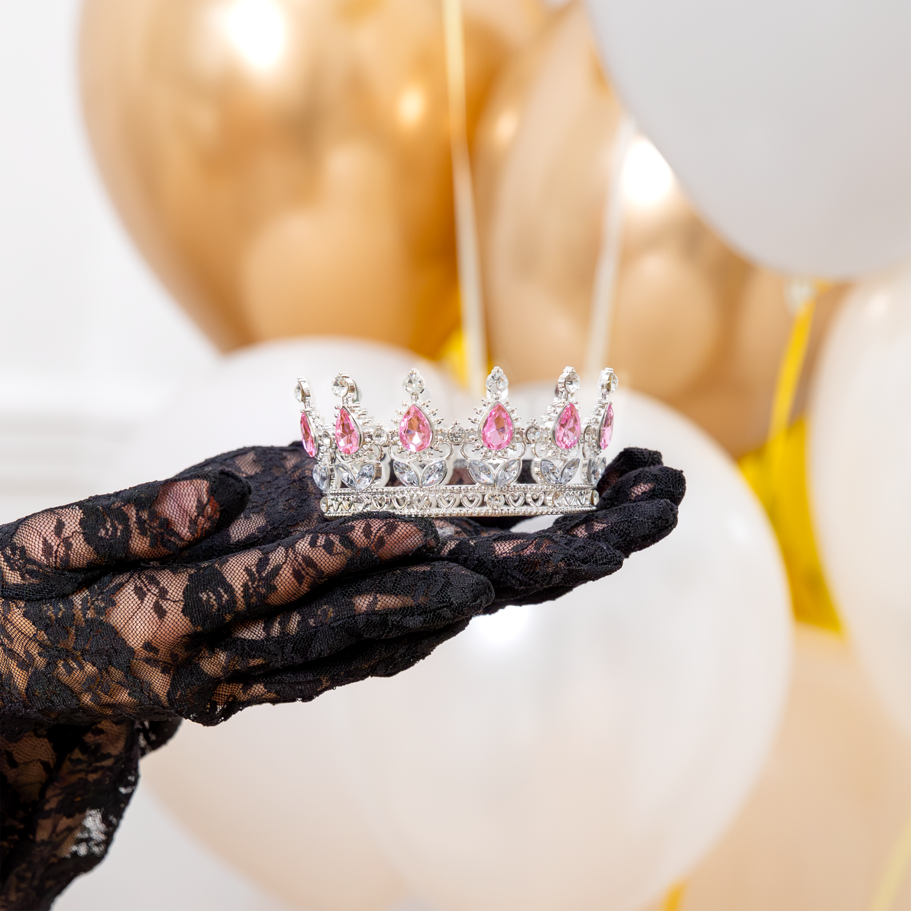 Taartdecoratie kroon zilver met roze en zilveren kristallen 10 cm bij cake, bake & love 9 Taartdecoratie kroon zilver met roze en zilveren kristallen 10 cm - afbeelding 5
