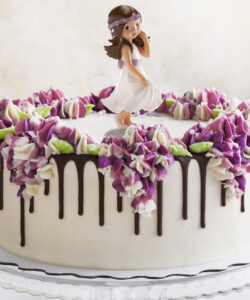 Taartdecoratie communiemeisje – 15 cm bij cake, bake & love 11 Taartdecoratie communiemeisje – 15 cm - afbeelding 4