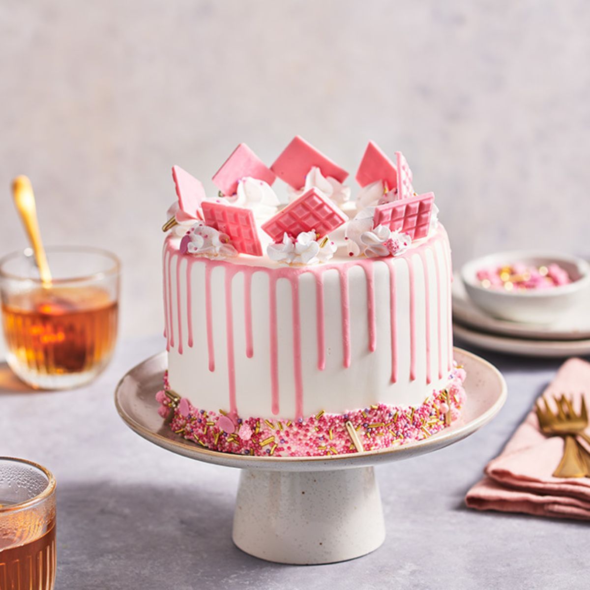 Funcakes cake drip licht roze 180g bij cake, bake & love 6 Funcakes cake drip licht roze 180g - afbeelding 2