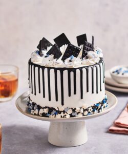 Funcakes cake drip zwart 180g - afbeelding 2