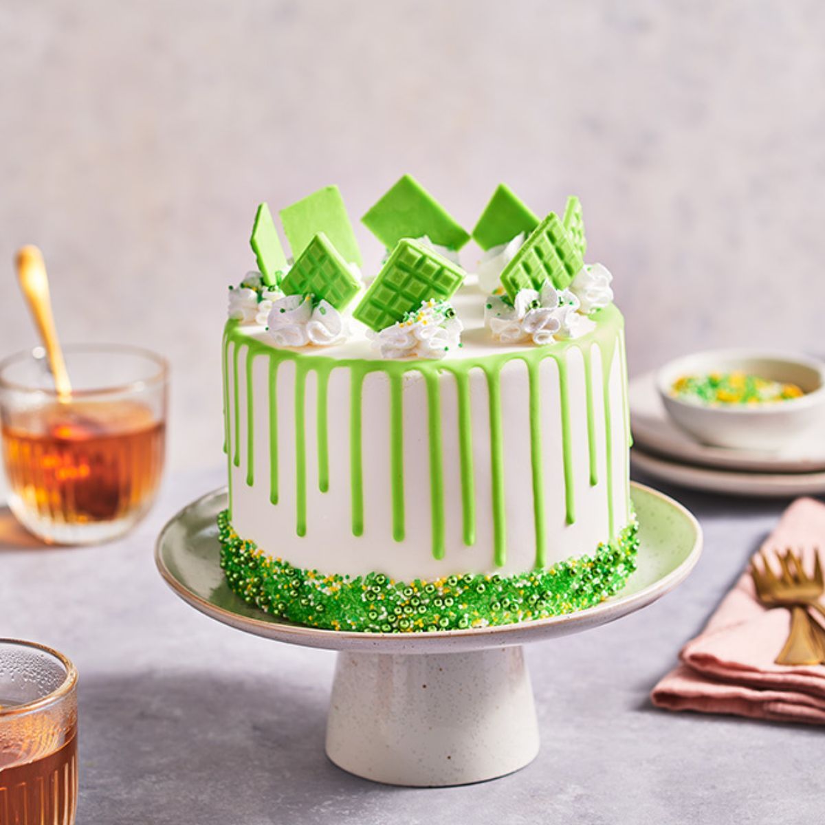 Funcakes cake drip lente groen 180g bij cake, bake & love 6 Funcakes cake drip lente groen 180g - afbeelding 2