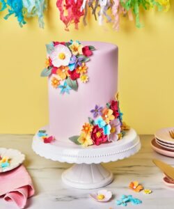 Funcakes fondant bright white (2x2,5kg) 5kg bij cake, bake & love 9 Funcakes fondant bright white (2x2,5kg) 5kg - afbeelding 2